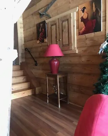 1830 Au Pied Du Mont Charvin Chalet *