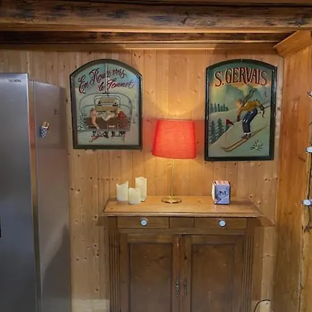 1830 Au Pied Du Mont Charvin Chalet