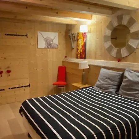 Chalet 1830 Au Pied Du Mont Charvin