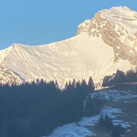 Chalet 1830 Au Pied Du Mont Charvin